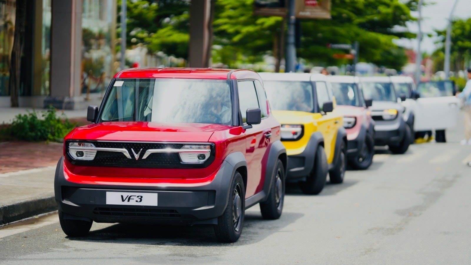 Q&amp;Me: Các gia đình mua xe VinFast có thu nhập trung bình hơn 50 triệu đồng/tháng, lý do chọn xe hàng đầu là chi phí sử dụng thấp
