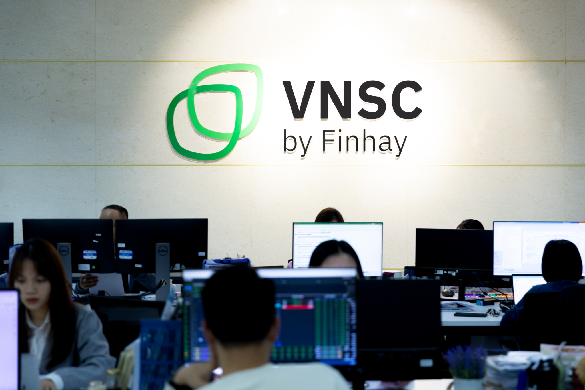 Khai màn đầu năm, Chứng khoán Vina phân phối thành công trái phiếu DNSE