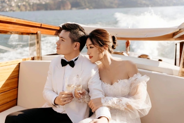 Nàng dâu Đỗ Mỹ Linh nhà bầu Hiển nắm giữ bao nhiêu cổ phiếu của gia đình?