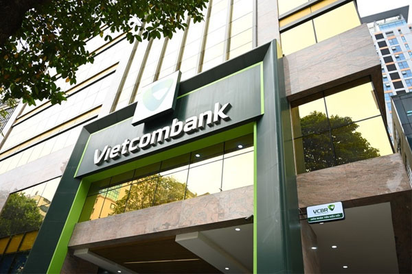 Co-phieu-VCB-Nhan-dinh-va-cach-mua-co-phieu-Vietcombank-chinh-xac-cho-nha-dau-tu