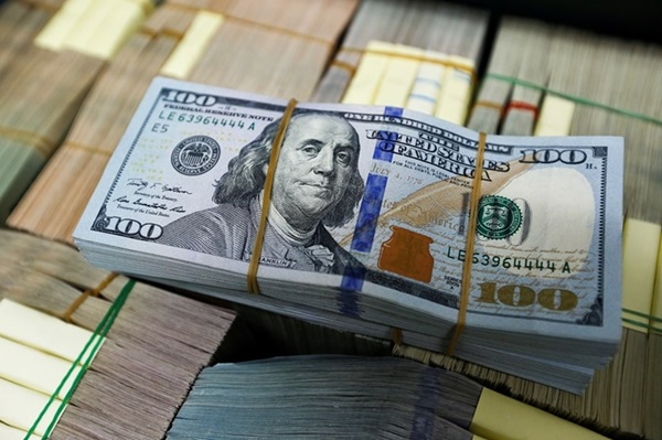gia-dong-usd-tang