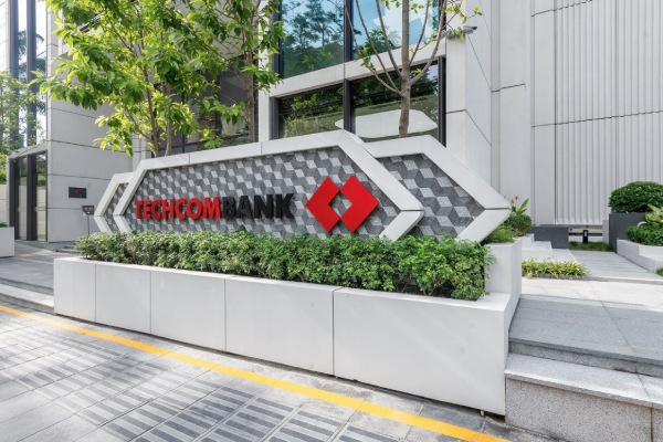 Techcombank ghi nhận lãi kỷ lục trong quý I/2024, thu nhập nhân viên hơn 49 triệu đồng/tháng