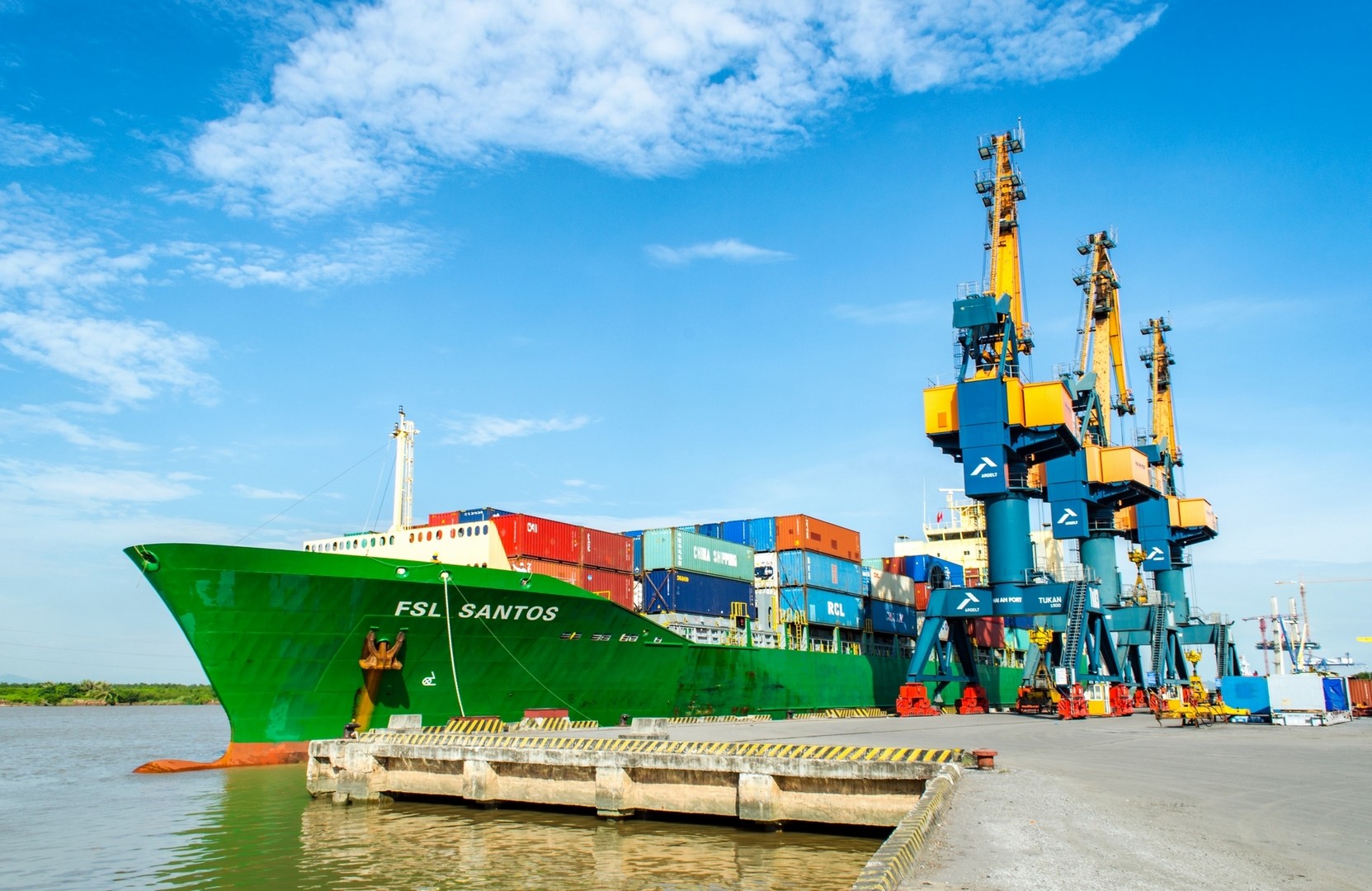 Mã chứng khoán đầu ngành vận tải biển được dự báo tăng trưởng hơn 20%