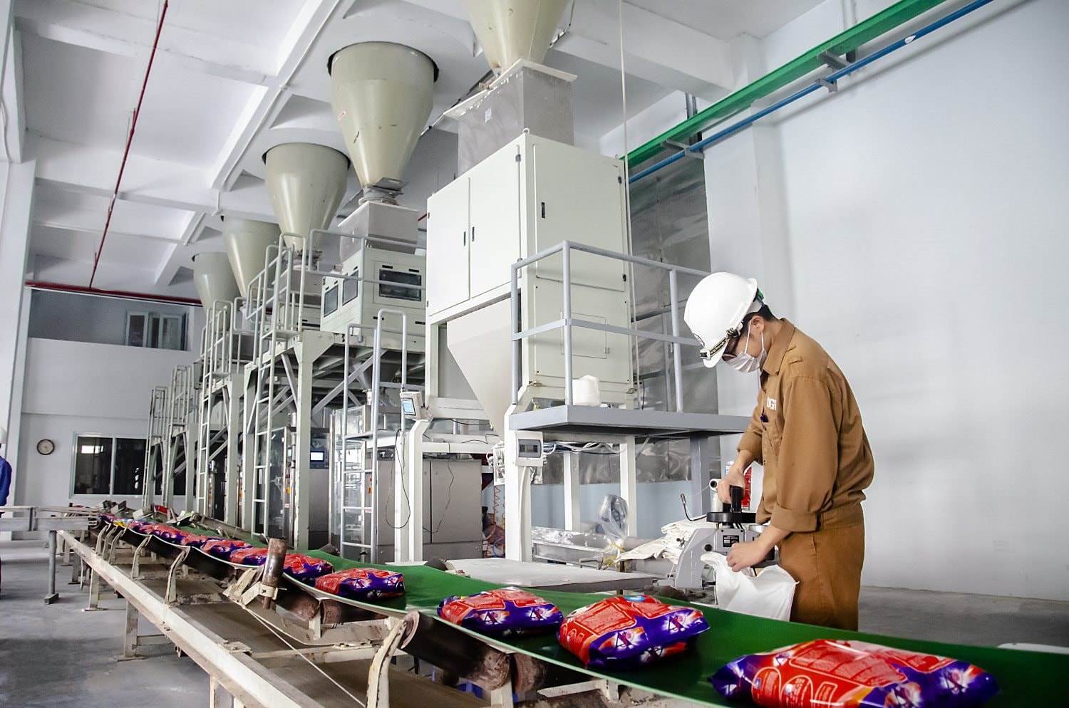 DGC: Báo lãi hơn 3.000 tỷ đồng trong năm 2024, ôm hơn 10.000 tỷ tiền mặt