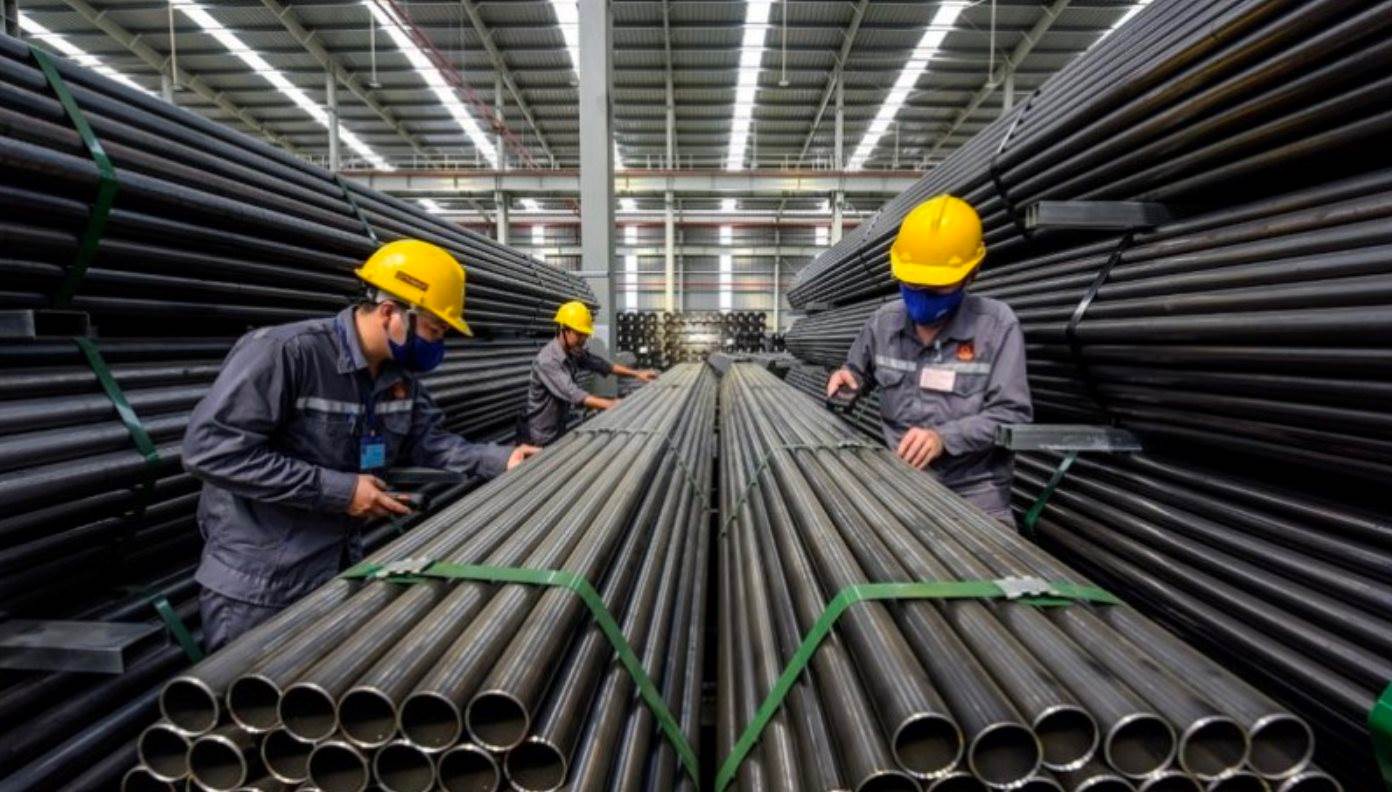 Quyết định áp thuế 25% của ông Trump không tác động lớn đến ngành thép Việt, một “ông lớn” vẫn được dự báo tăng trưởng lợi nhuận mạnh trong năm 2025