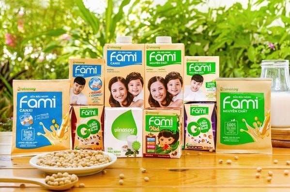 QNS: Chủ thương hiệu sữa đậu nành Fami lầm lũi lên đỉnh lịch sử, sếp lớn liên tục mua gom