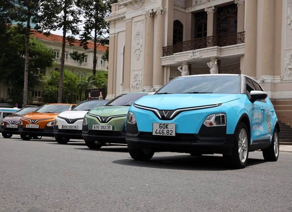 Bán xe xuyên Tết, bàn giao 10.000 xe – VinFast đạt doanh số bằng một nửa toàn bộ đối thủ cộng lại