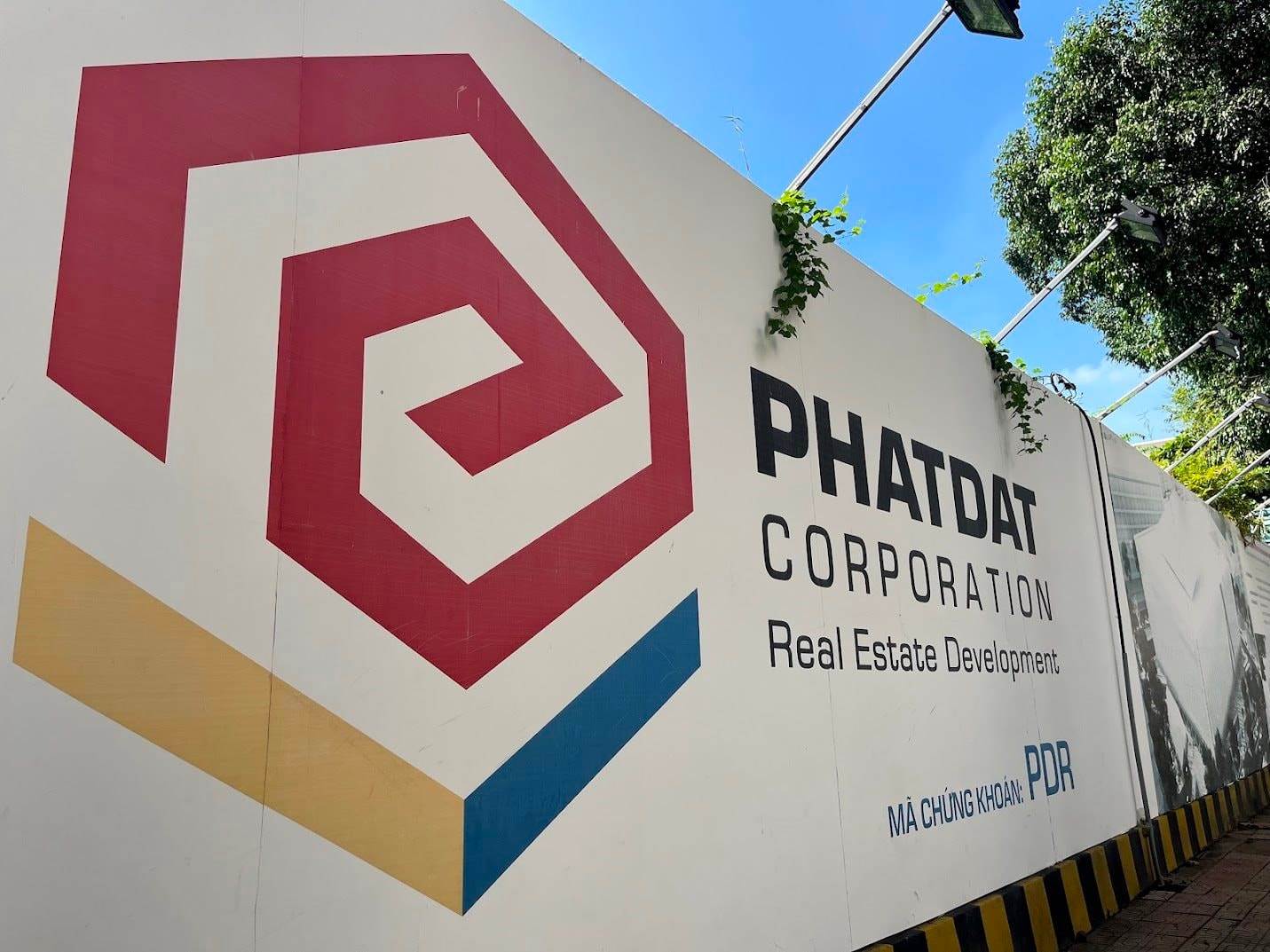 PDR: Loạt cá nhân bị xử phạt vì hành vi thao túng cổ phiếu Phát Đạt