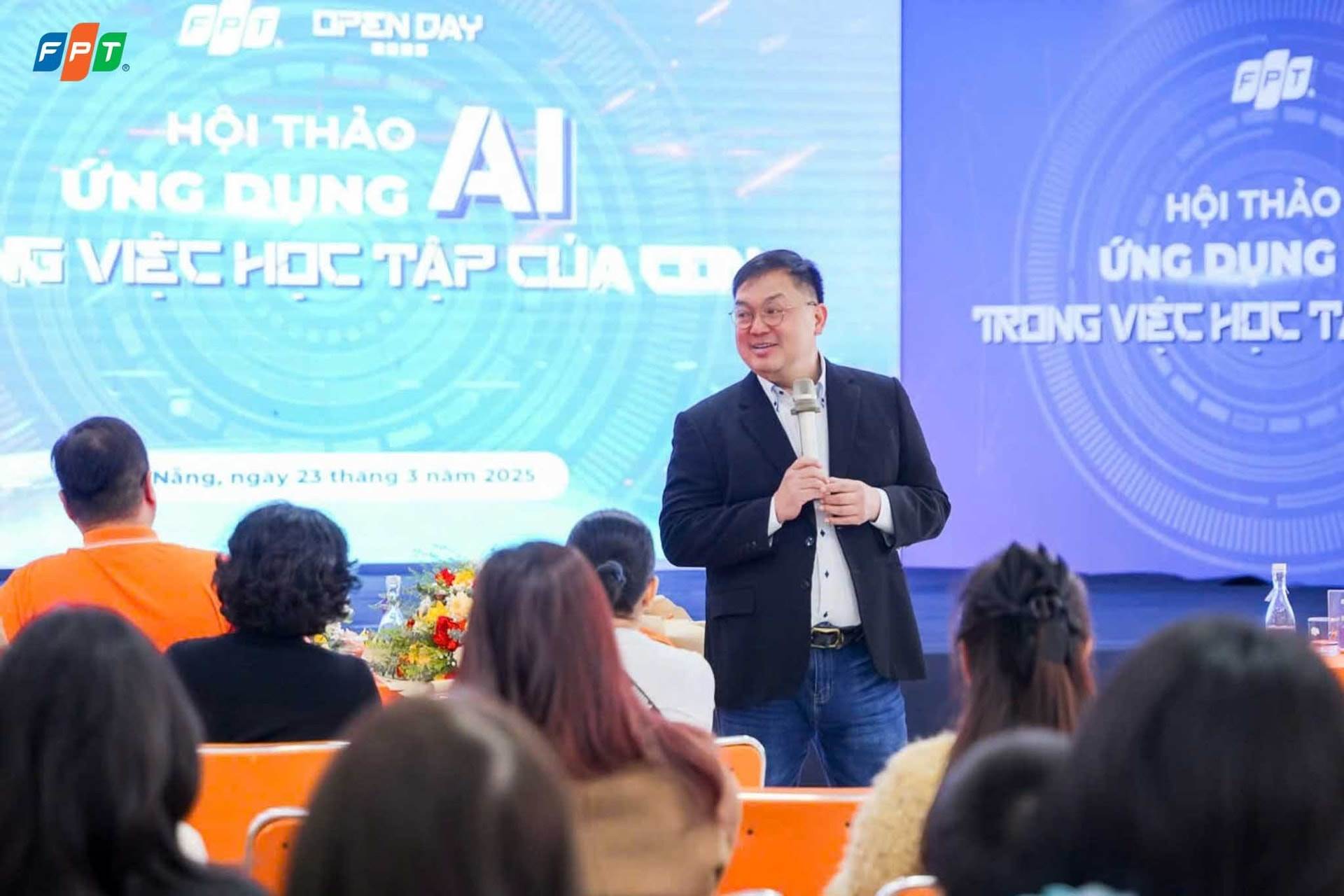 Ông Hoàng Nam Tiến báo động: Học sinh dùng AI giải bài tập, tương lai làm nô lệ