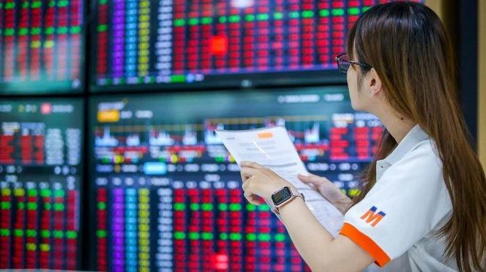 Chứng khoán tuần qua: VN-Index lình xình điều chỉnh trong tuần giao dịch cuối tháng 3
