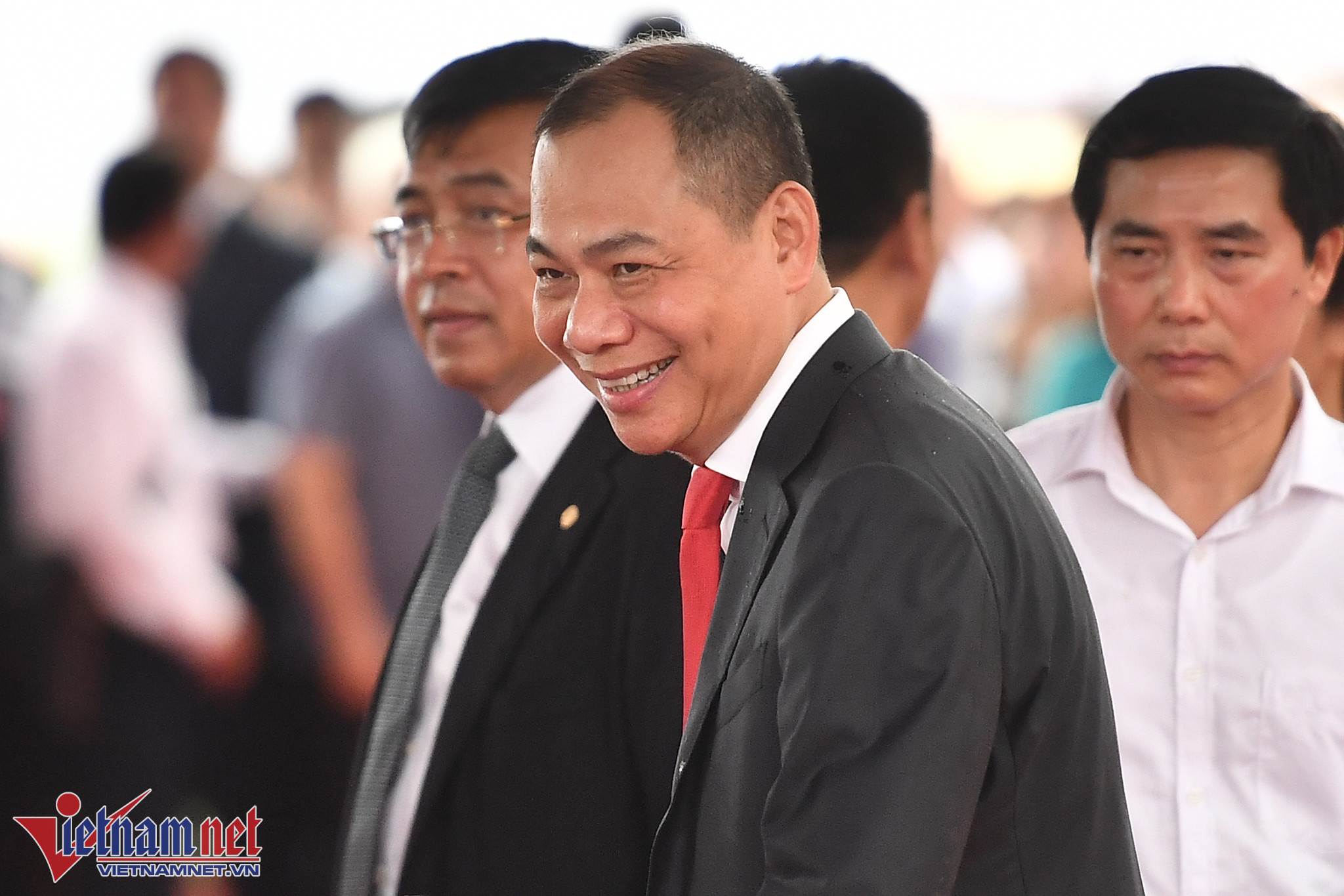 VIC: Ông Phạm Nhật Vượng còn ‘nợ’ VinFast gần 23.000 tỷ đồng
