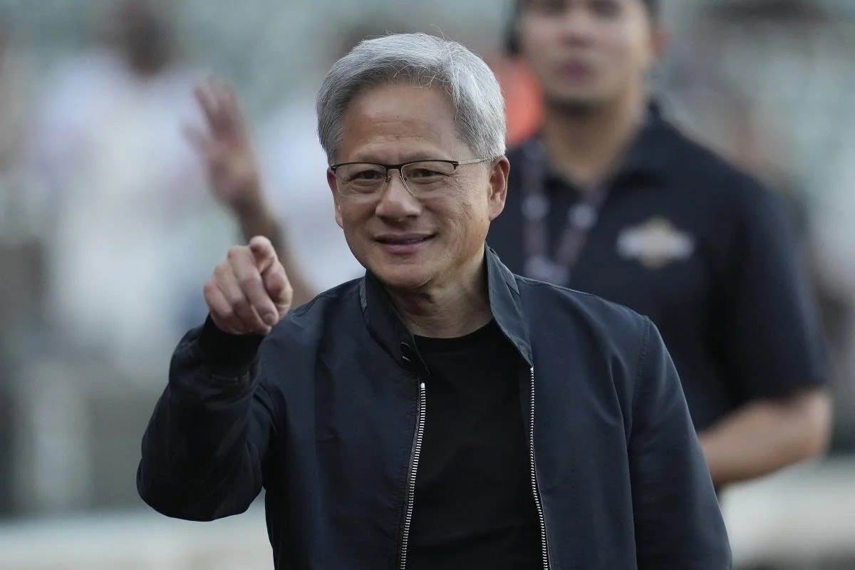“Một khi đã quá nhiều tiền”, thuế quan cao với NVIDIA không phải vấn đề: Tỷ phú Jensen Huang đã có cách?