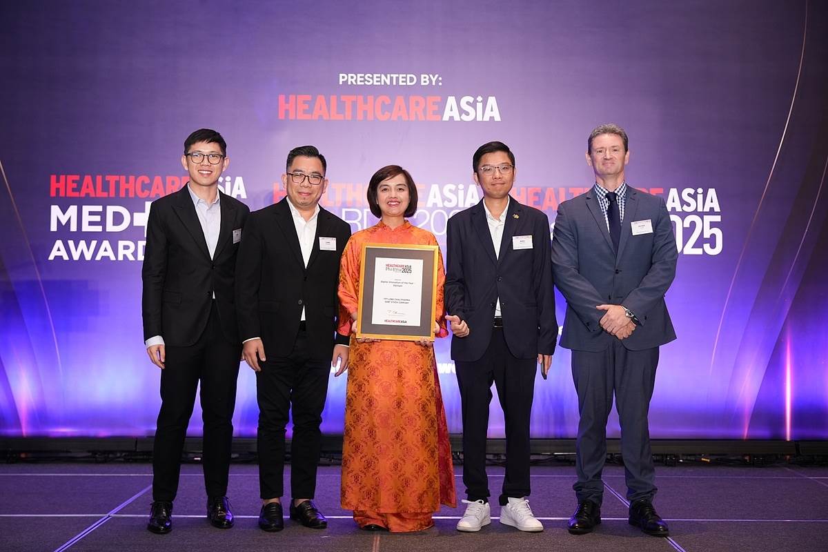 Đổi mới sáng tạo vì sức khỏe người Việt, FPT Long Châu được vinh danh tại Healthcare Asia Pharma Awards 2025