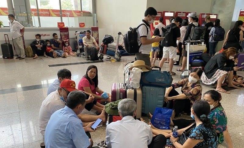 VJC: Diễn biến mới vụ hãng hàng không của tỷ phú Nguyễn Thị Phương Thảo delay, khách vạ vật cả ngày