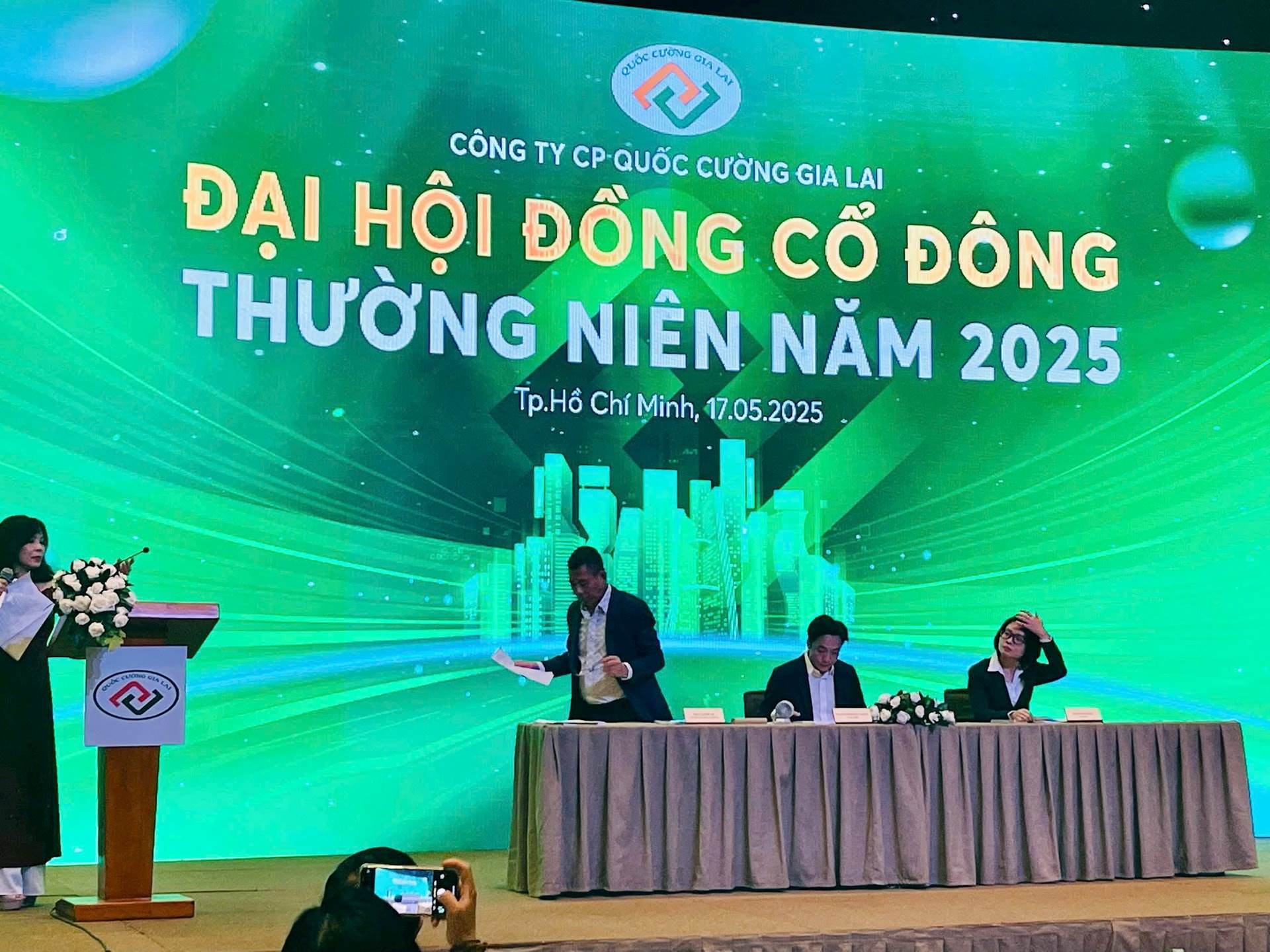 QCG: Quốc Cường Gia Lai muốn đổi tên, đặt mục tiêu lợi nhuận 300 tỷ, gấp 4 lần năm 2024