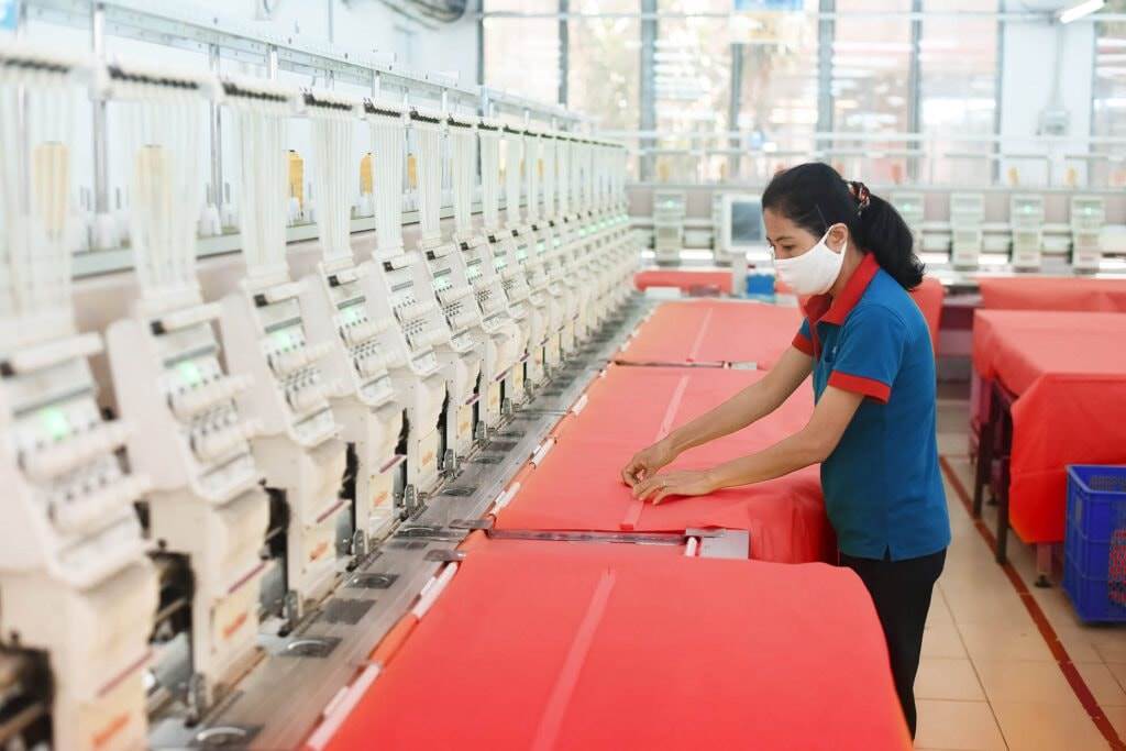LGM: Thua lỗ 6 năm liên tiếp, âm vốn gần 80 tỷ: Doanh nghiệp dệt may 40 năm tuổi phải tạm ngừng hoạt động sản xuất gia công
