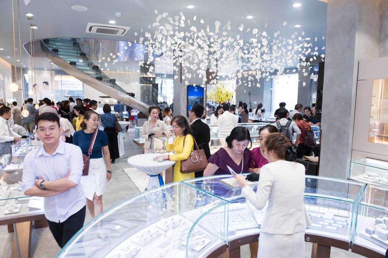 PNJ: Cổ phiếu “đại gia” bán vàng, trang sức tăng nóng