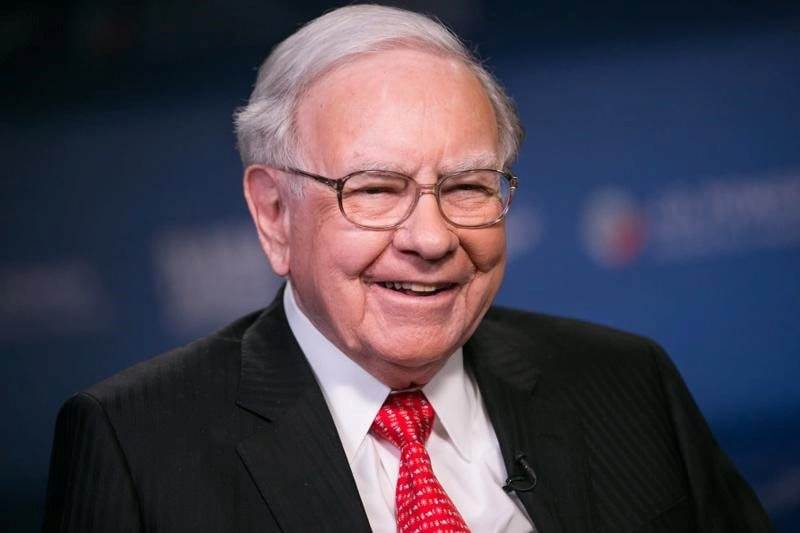 Triết lý đầu tư giá trị của Warren Buffett: Đơn giản trên lý thuyết, thách thức trong thực hành tại Việt Nam