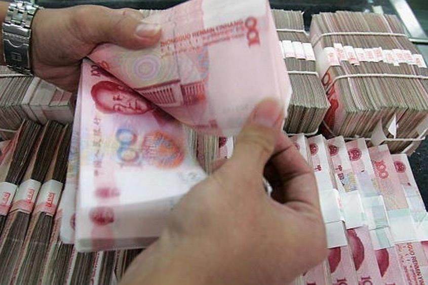 Xem trộm danh mục quỹ, nhân viên công ty chứng khoán “phím hàng” cho em vợ giao dịch cổ phiếu: Phạt và tịch thu hàng tỷ đồng