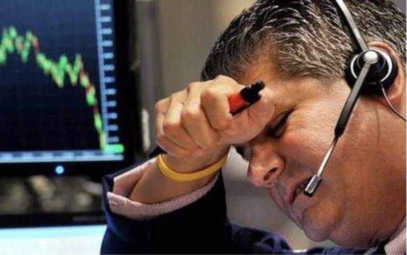 Phiên 5/6: Khối ngoại tiếp tục bán ròng gần 500 tỷ đồng, cổ phiếu nào bị “xả” mạnh nhất?