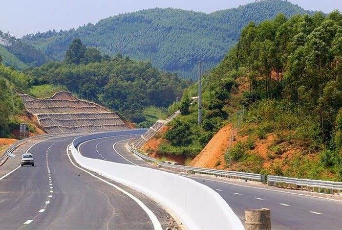 Gói thầu của Vinaconex tại cao tốc Vĩnh Hảo – Phan Thiết: Mới sử dụng 2 năm đã bong tróc, xuống cấp