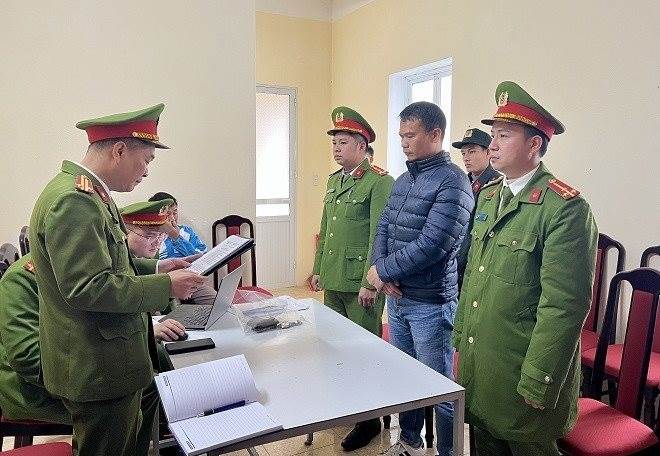 TOP: Những người đã mua cổ phiếu này khẩn trương đến cơ quan công an phối hợp làm việc