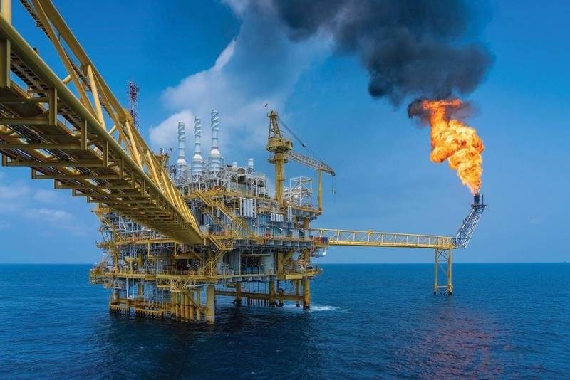 Dự báo ngành dầu khí Q2/2025: Cả ngành báo lãi lớn, vì sao hai “ông lớn” Petrolimex và BSR lại sụt giảm tới 35% và 91%?
