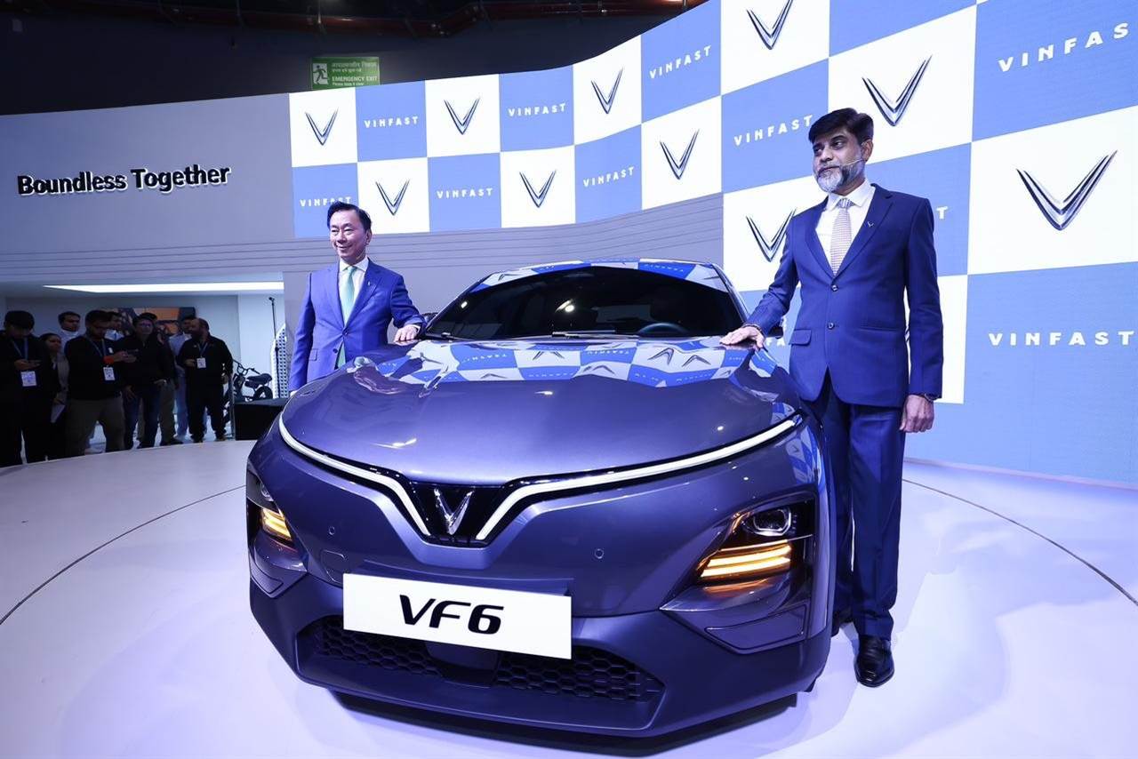 Ông Phạm Nhật Vượng sắp “mang cả Vingroup” tới nước GDP vượt Anh, Pháp, Nga, Elon Musk lại chần chừ