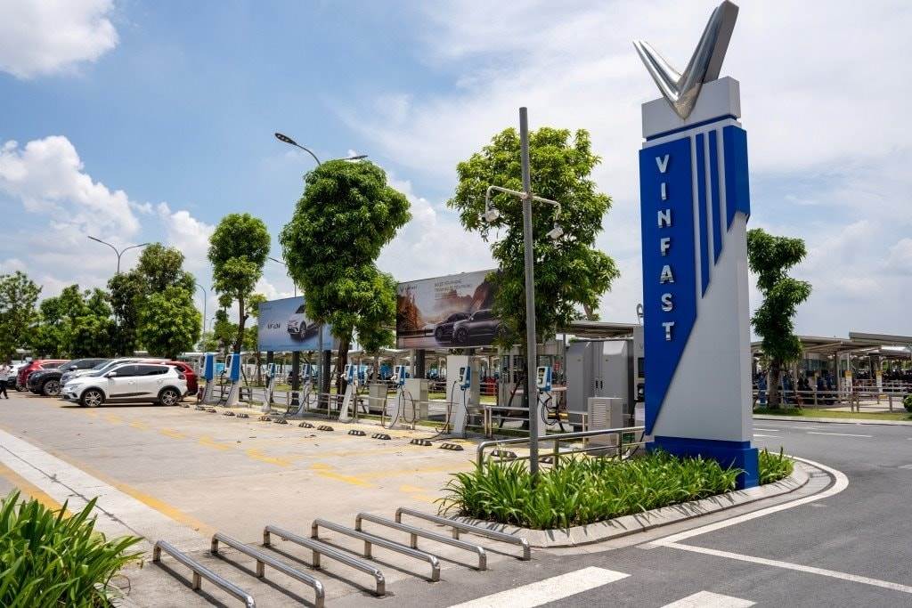 Ông Phạm Nhật Vượng và hành trình xây “mạch máu” cho xe điện trên khắp Việt Nam