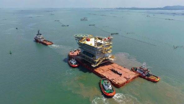 Cú hạ thủy lịch sử: Khối thép khổng lồ 3.400 tấn khẳng định đẳng cấp “made in Vietnam”