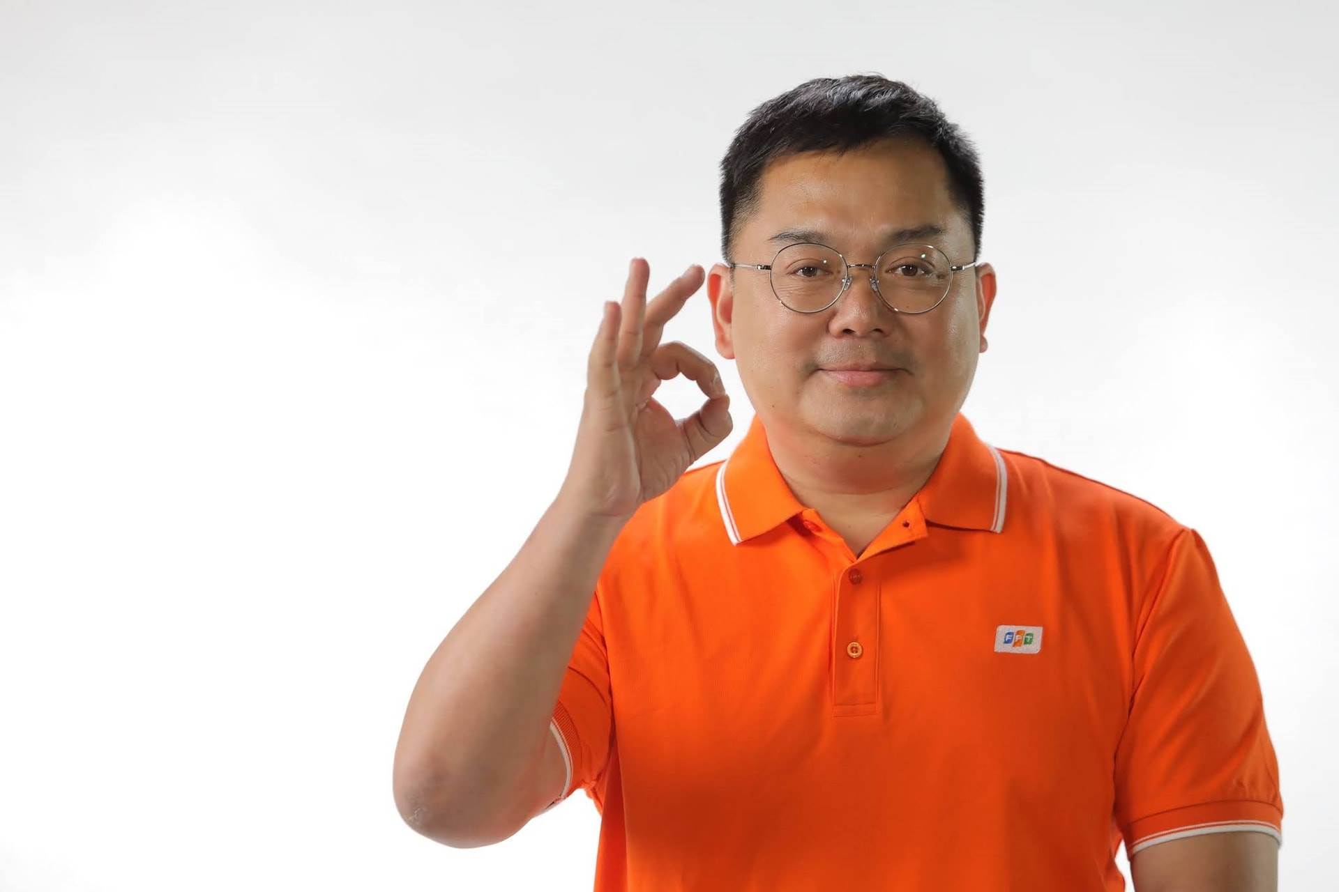 Ông Hoàng Nam Tiến nói “AI hiểu tôi hơn vợ”, DN Việt Nam đang ứng dụng AI ra sao để bán được hàng?