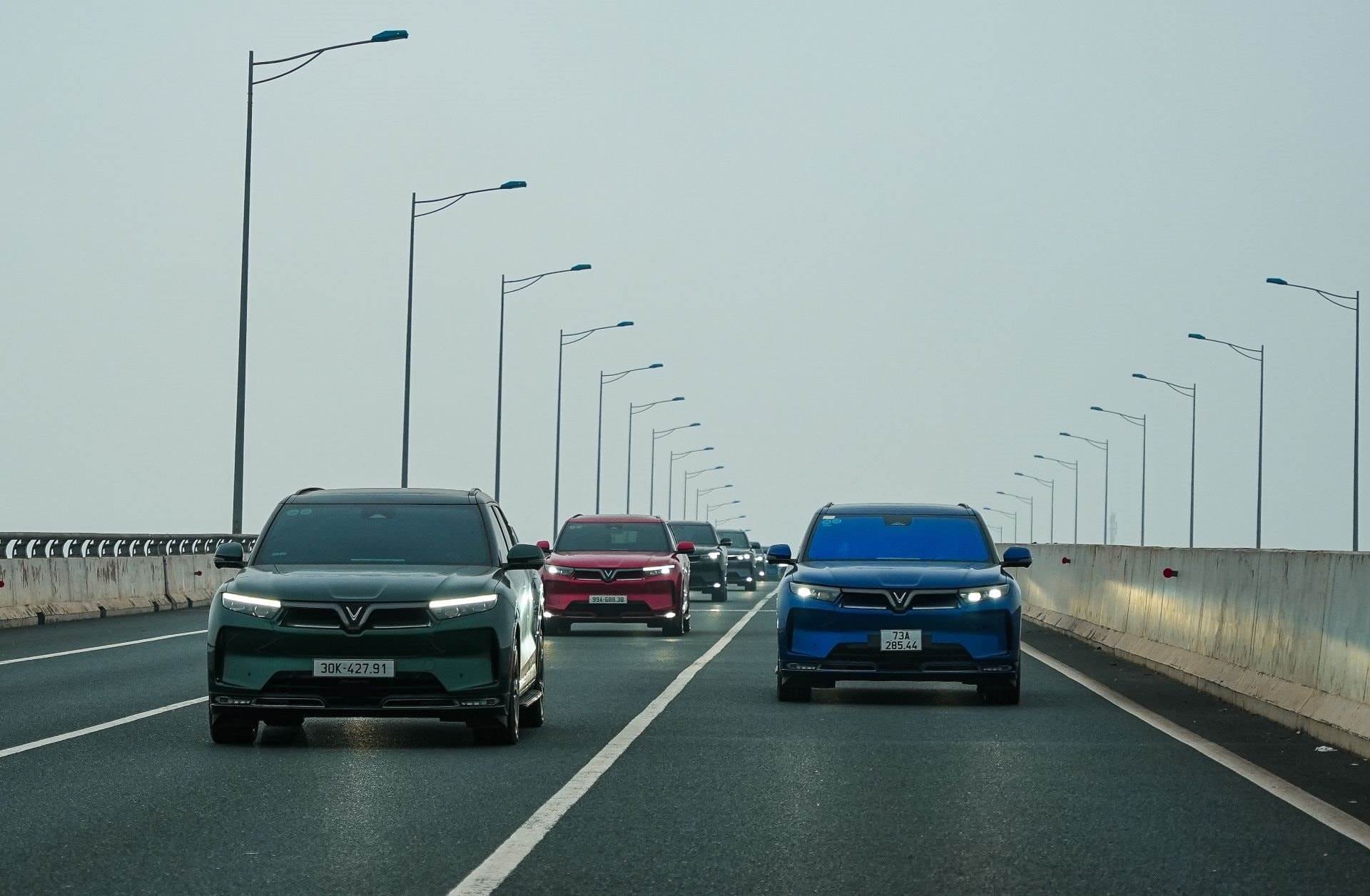 Tăng tốc “phủ sóng” Ấn Độ: VinFast bắt tay 13 đại lý, mở 32 Showroom trước ngày mở nhận cọc mẫu VF6 và VF7