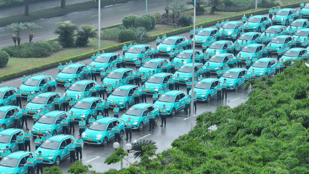 Xanh SM của tỷ phú Phạm Nhật Vượng dẫn đầu thị trường taxi Việt Nam với gần 45% thị phần, cao nhất từ khi ra mắt