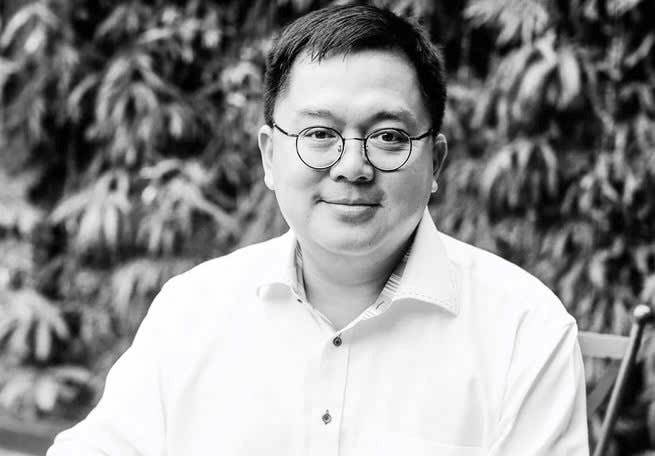 Sự nghiệp của ông Hoàng Nam Tiến: Từ bán máy tính, bán code, bán phần mềm, bán mạng và đoạn kết tại Đại học FPT