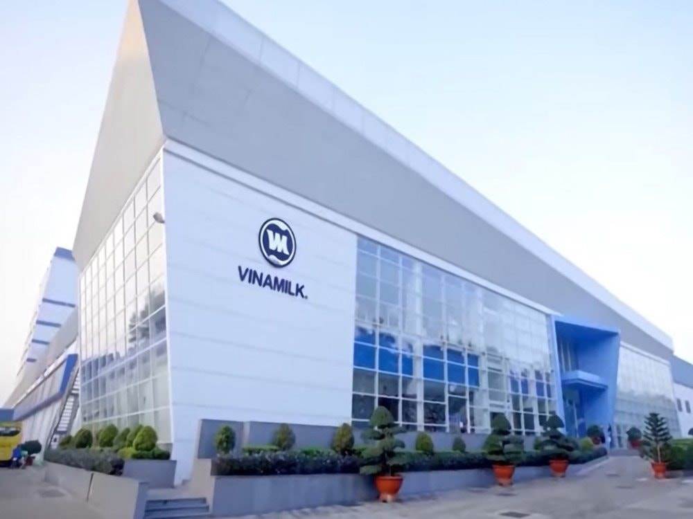 VNM: Vinamilk báo lãi ròng sụt giảm gần 10% dù doanh thu cao kỷ lục