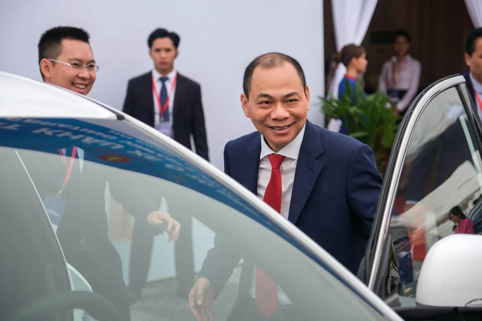 VIC: Vingroup của ông Phạm Nhật Vượng đang có lượng tiền nhiều chưa từng thấy: Tiền nhiều như núi là có thật!