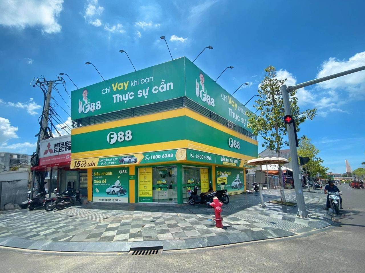 Chào sàn ngày 8/8, cổ phiếu F88 tăng trần lên giá 888.800 đồng, “chắc chân” thị giá lớn nhất sàn chứng khoán Việt