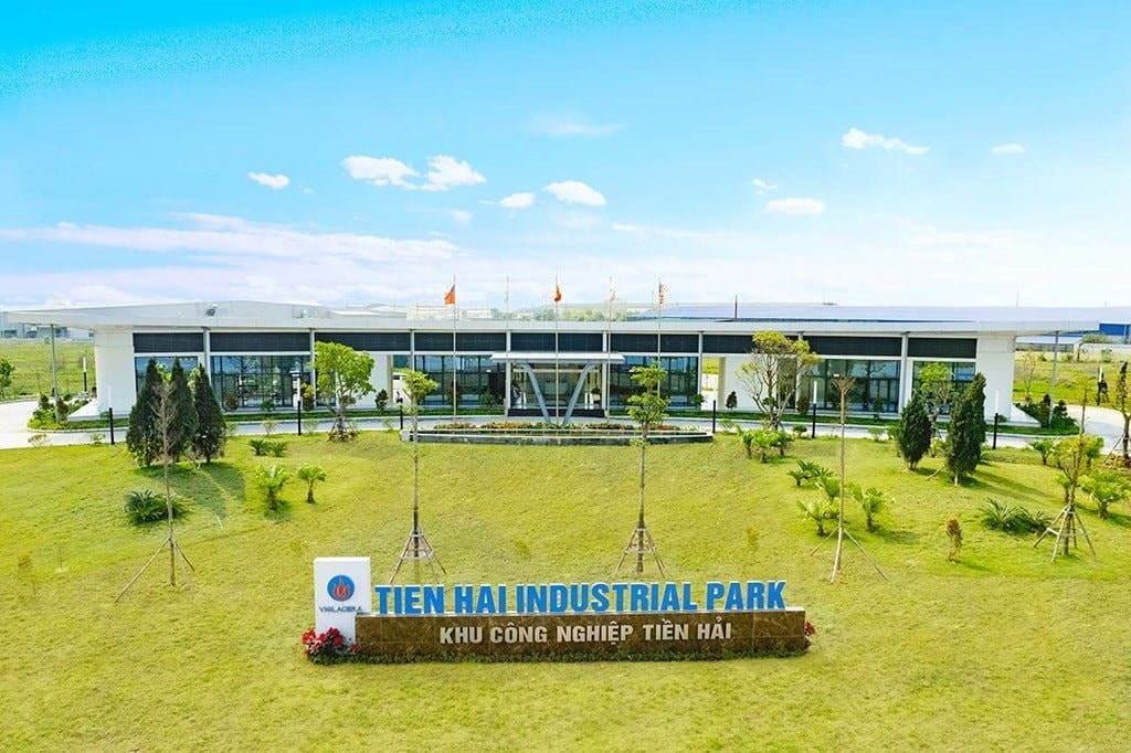 VGC: Cổ phiếu của ‘đại gia’ khu công nghiệp tăng trần 2 phiên liên tiếp, vượt đỉnh lịch sử, vốn hóa hơn 1 tỷ USD