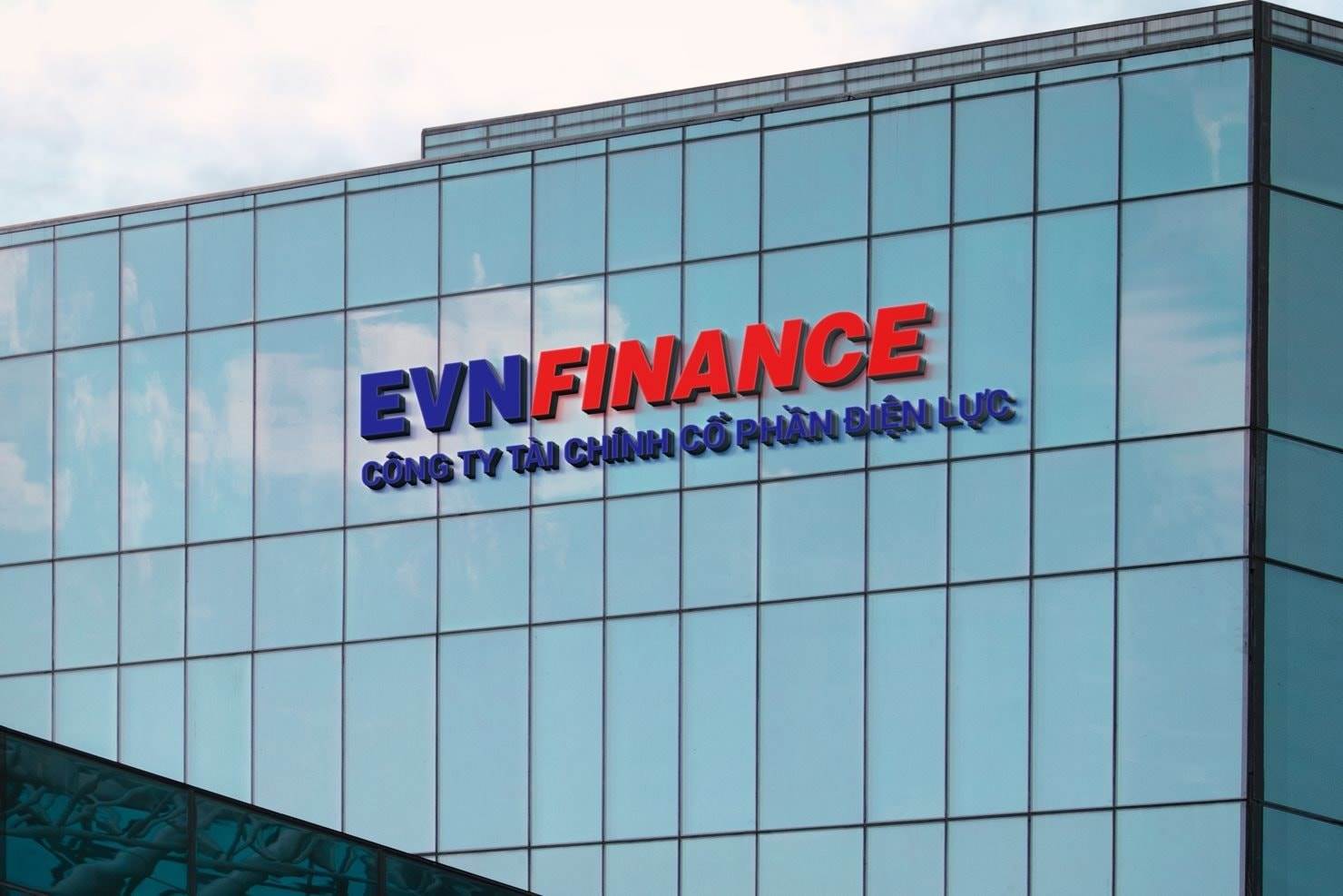 EVF: Thanh tra NHNN chỉ rõ một số tồn tại, vi phạm của EVN Finance (EVF) trong hoạt động cho vay