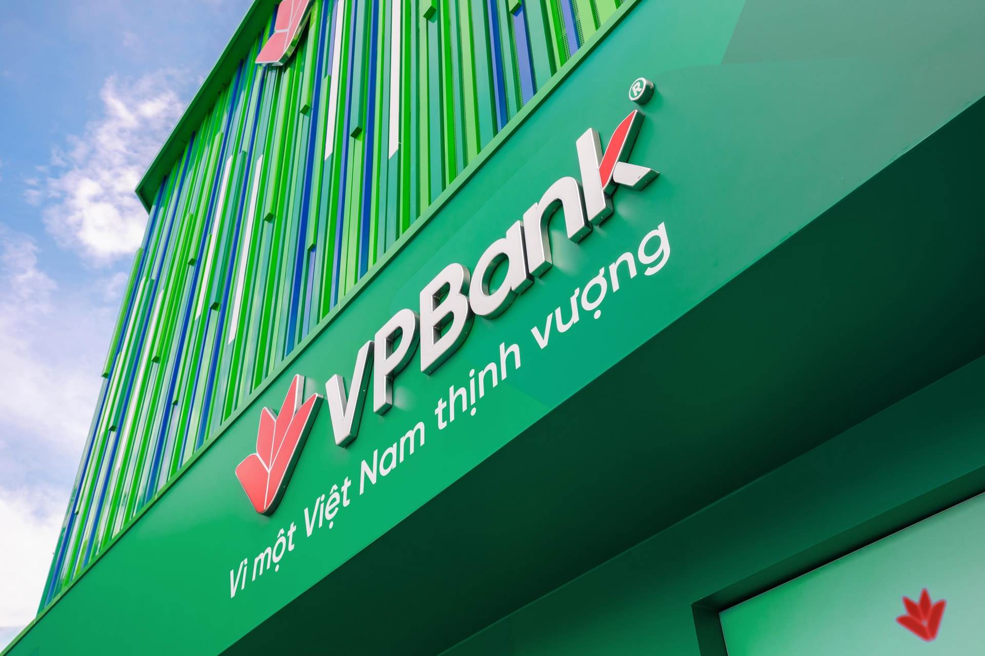 VPB: Vốn hóa VPBank lần đầu tiên vượt 10 tỷ USD sau thông tin IPO VPBankS