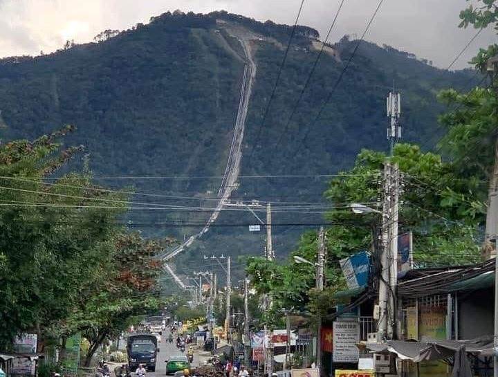 DN đằng sau đường ống dẫn nước dài hơn 2.000m như “đường lên trời” ở đèo Ngoạn Mục, dốc nhất miền Nam: Lãi nghìn tỷ mỗi năm