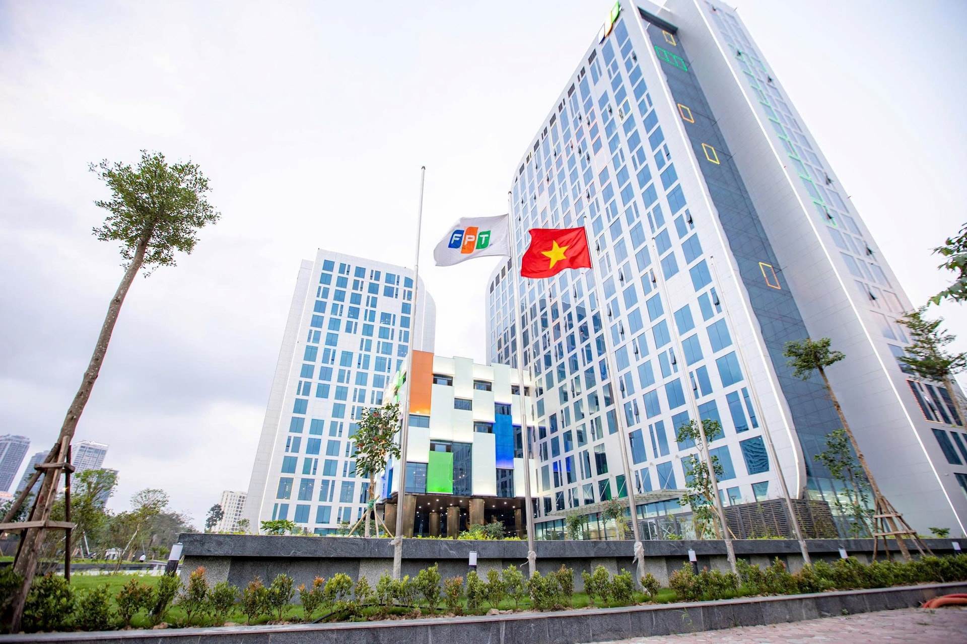 FPT: Ký hợp đồng chuyển đổi số 100 triệu USD với khách hàng Mỹ