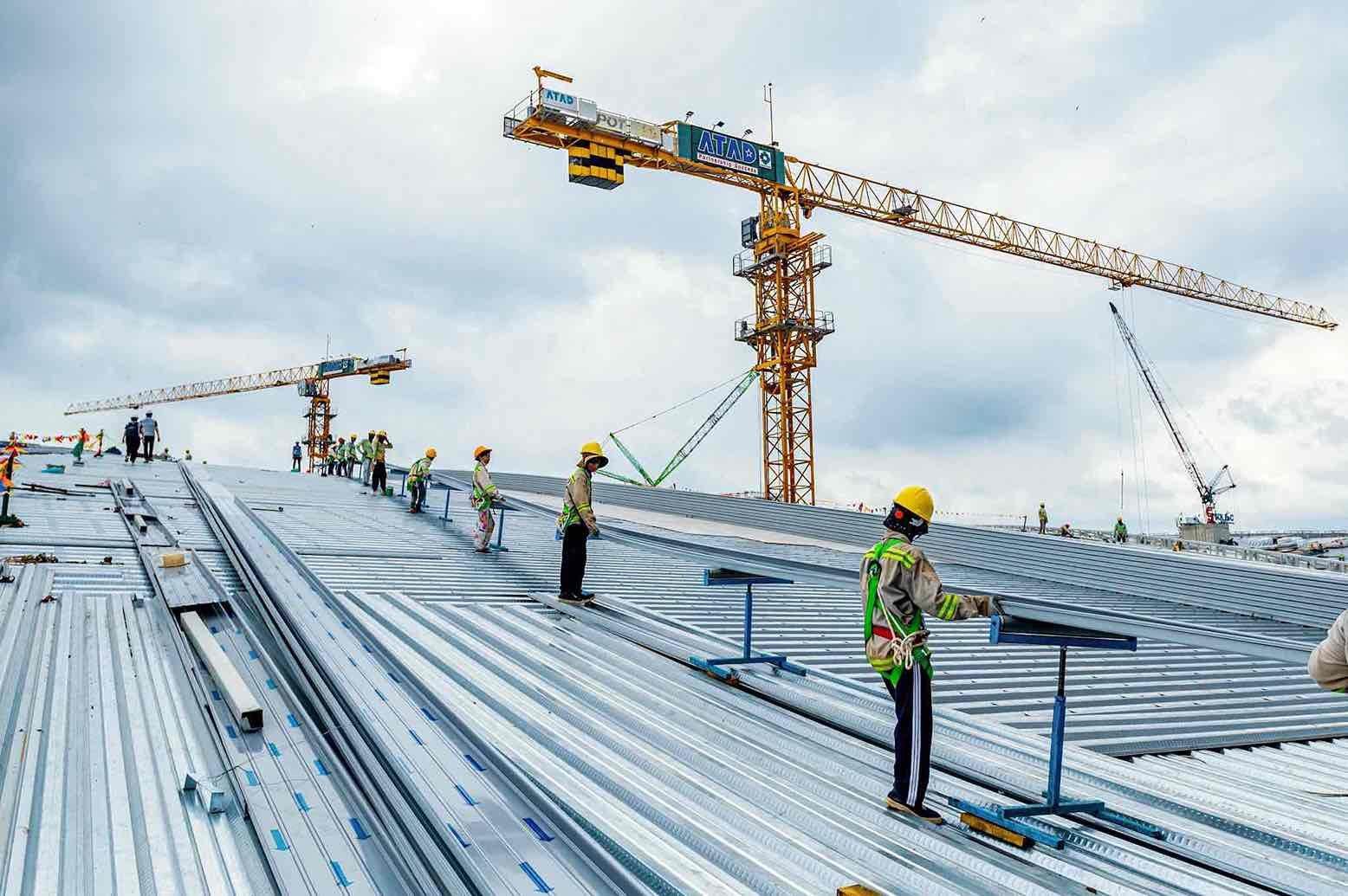 Dự án lập kỷ lục Việt Nam, đón được đại bàng lớn nhất thế giới: Chỉ còn 4 tháng, 14.000 người làm xuyên lễ, công nghệ cao vào cuộc