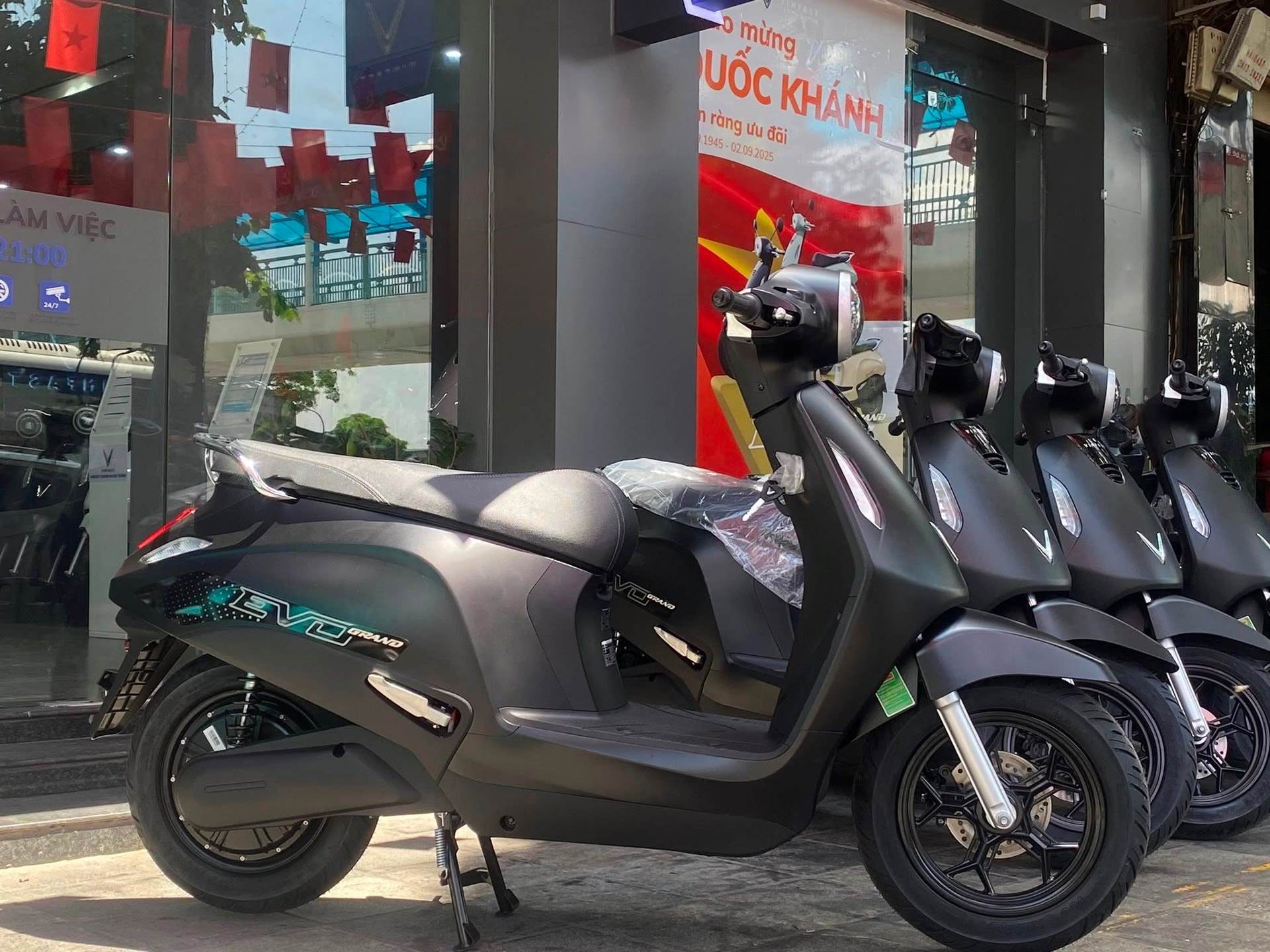 VinFast Evo Grand đi xa, cốp siêu lớn đã về đại lý: Niêm yết 21 triệu nhưng có thể mua với giá rẻ hơn