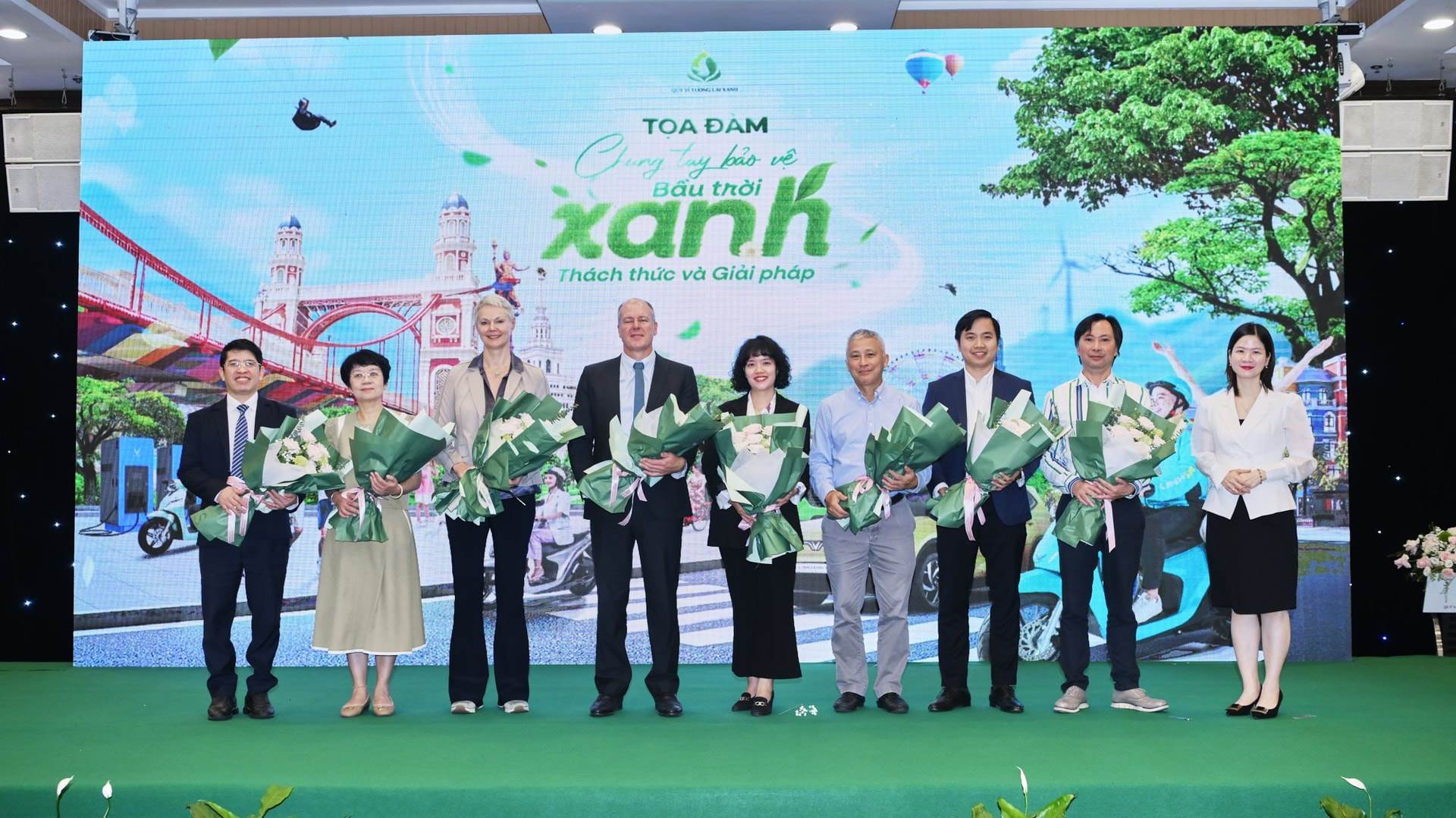 Đến thở còn đang bị “đe doạ” ở nhiều nơi, quỹ của tỷ phú Phạm Nhật Vượng đưa ra sáng kiến để tìm giải pháp chống lại “sát thủ vô hình”