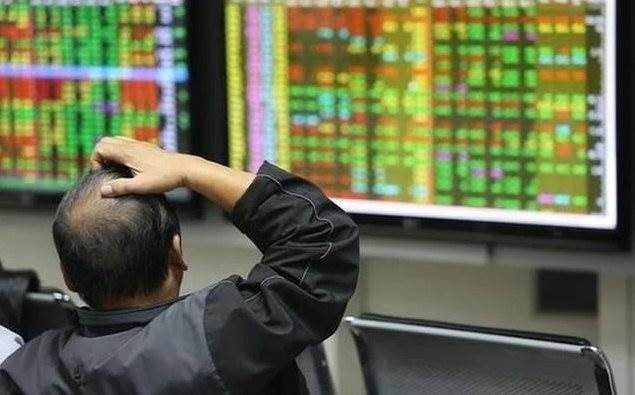 Khối ngoại tiếp đà bán ròng hơn 1.400 tỷ phiên đầu tuần, cổ phiếu nào là tâm điểm “xả hàng”?
