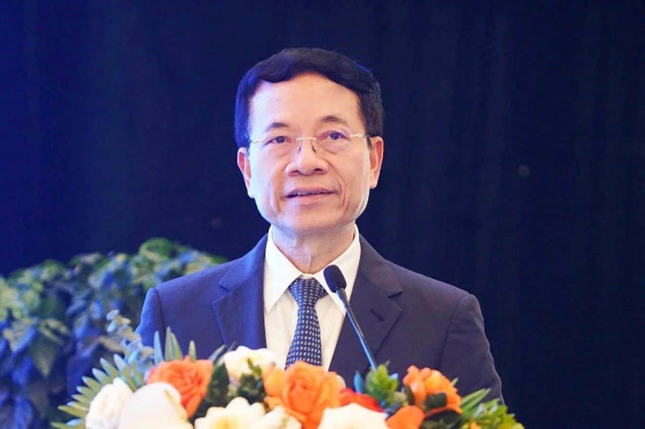 Bộ trưởng Nguyễn Mạnh Hùng chỉ ra những “gã khổng lồ bé nhỏ” tạo sự thay đổi lớn cho thế giới, Chủ tịch CMC công bố một chiến lược “khủng”