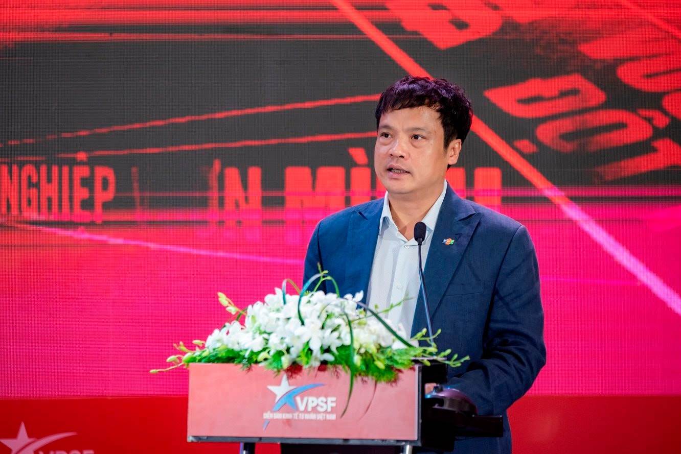 Tổng giám đốc FPT: Tôi đã chứng kiến nhiều doanh nghiệp đầu tư hàng chục tỷ cho dây chuyền sản xuất, nhưng sau cùng vẫn phải dừng lại chỉ vì…