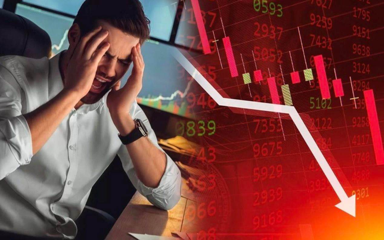 Khối ngoại bán ròng gần 1.800 tỷ đồng trong phiên VN-Index biến động mạnh, cổ phiếu nào là tâm điểm “xả hàng”?