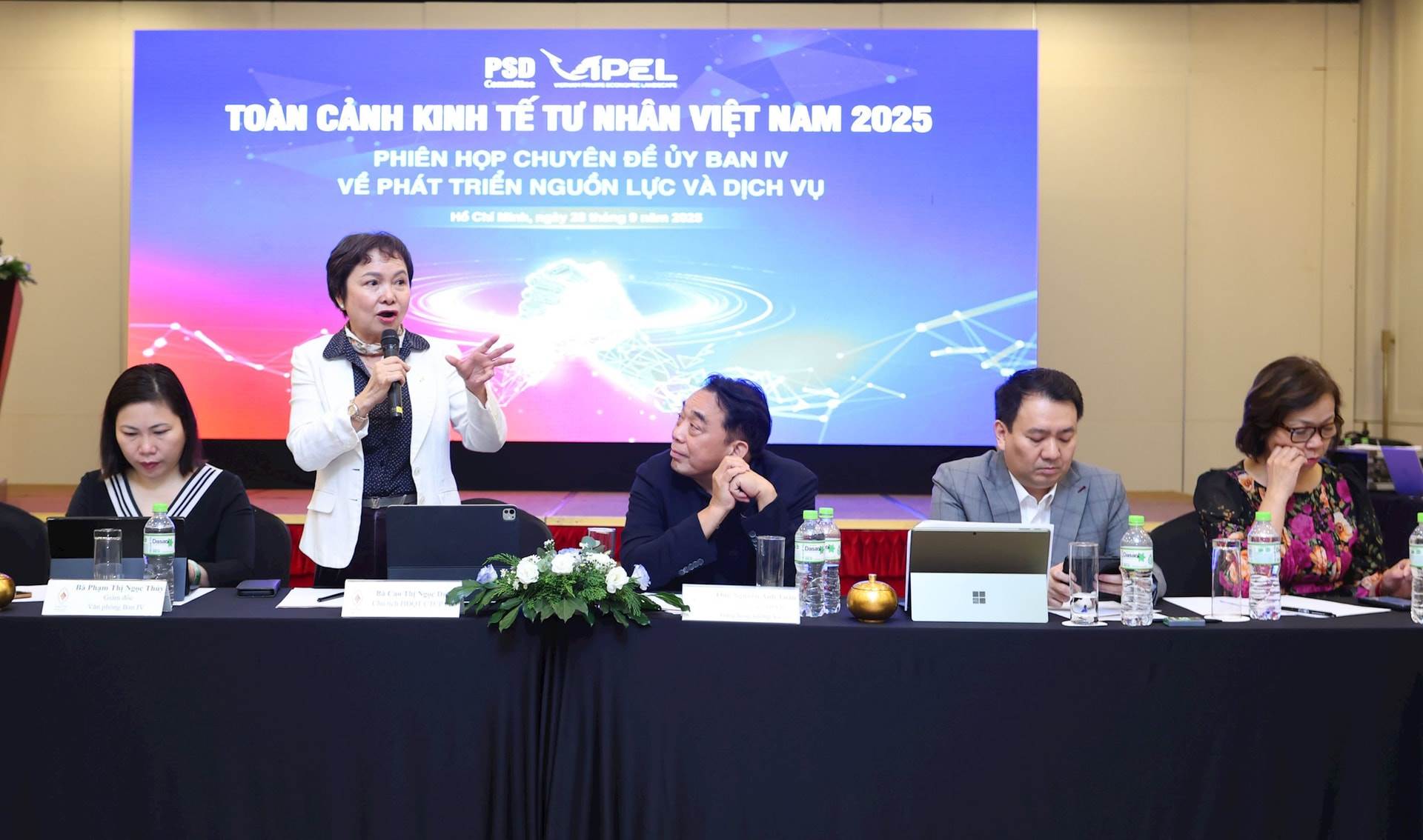 Các “nữ tướng” hiến kế thúc đẩy kinh tế tư nhân: Từ trăn trở trà Việt của Chủ tịch Thái Hưng đến đề xuất Hệ sinh thái du lịch – lifestyle của Chủ tịch PNJ Cao Thị Ngọc Dung
